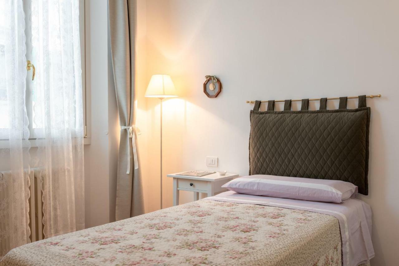 Le Rose Di Leonardo - Antica Dimora Apartamento Florença Exterior foto